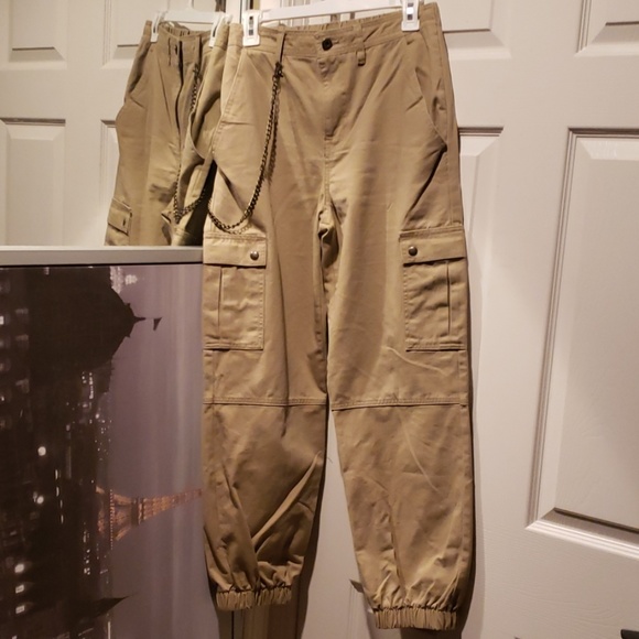 khaki cuffed trousers
